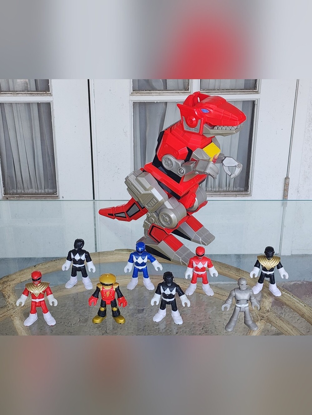 Mattel Imaginext Power Rangers Red & Black Ranger T-Rex (2015) & Figures